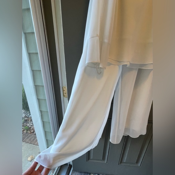 Beautiful off white boutique pantsuit.  Size 16w - Picture 2 of 7